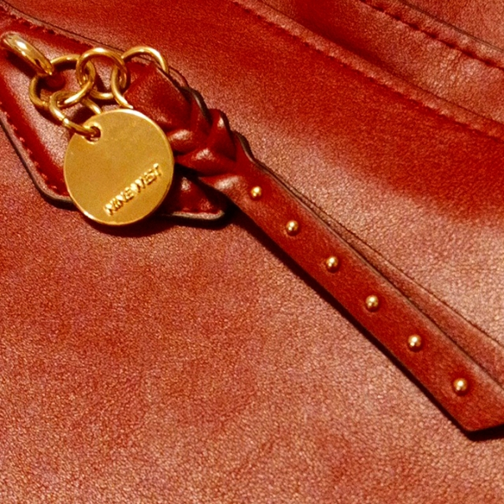 EUC💕NINE WEST LARGE CORDOBIN RED 3 COMPARTMENT TOTE BAG! - Picture 3 of 6